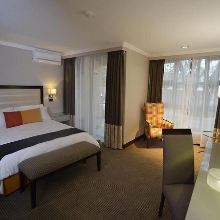 גאבורון Regent Hotel City מראה חיצוני תמונה