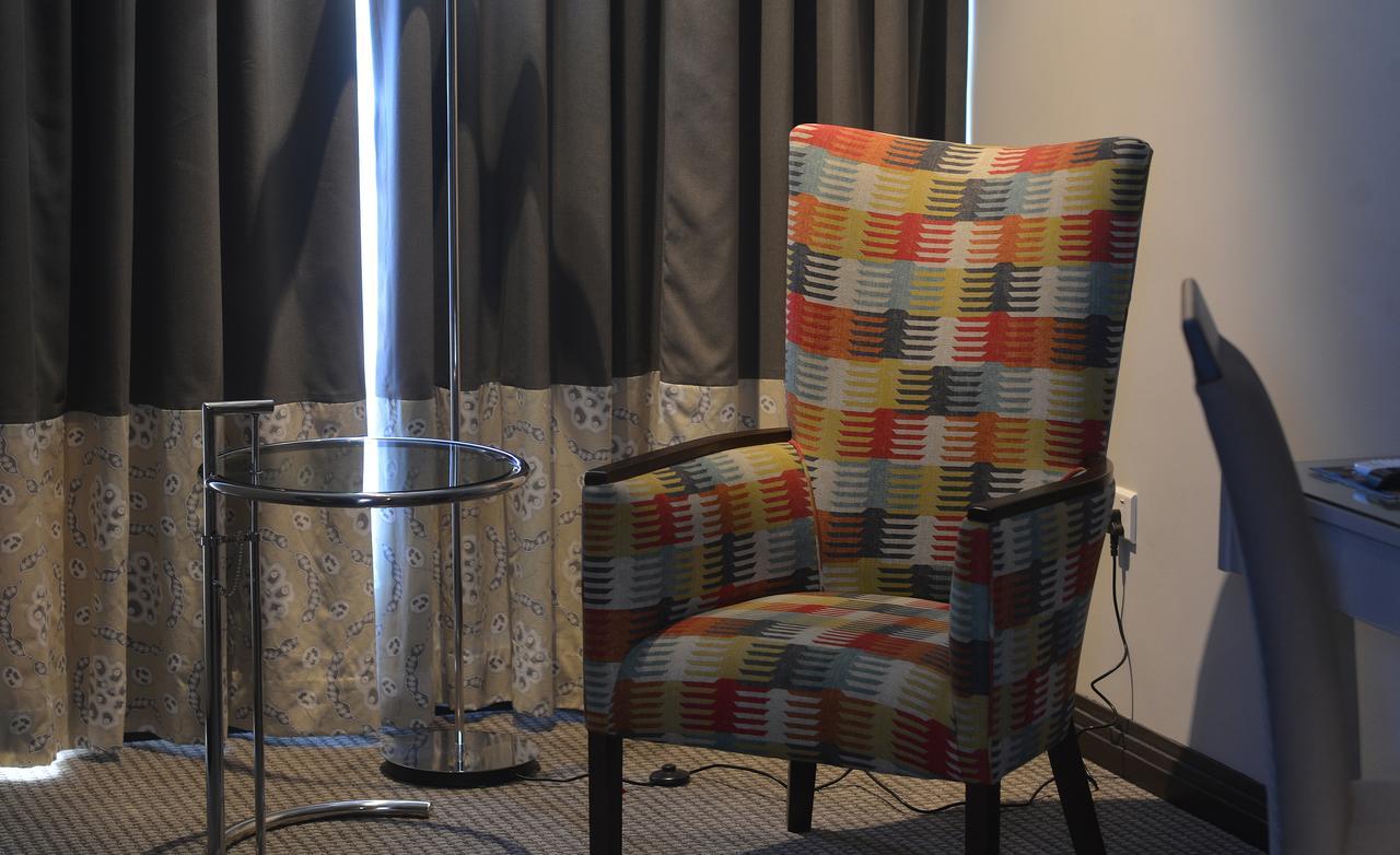גאבורון Regent Hotel City מראה חיצוני תמונה