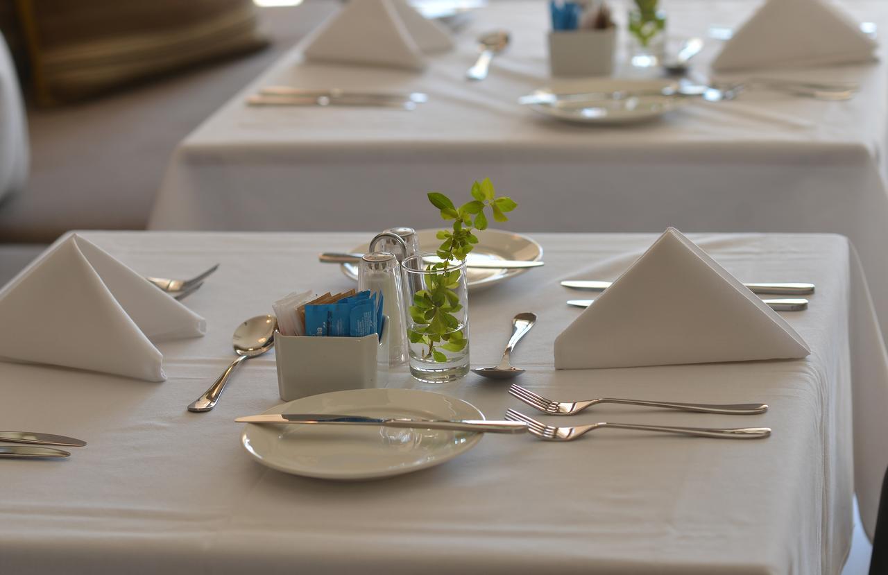 גאבורון Regent Hotel City מראה חיצוני תמונה